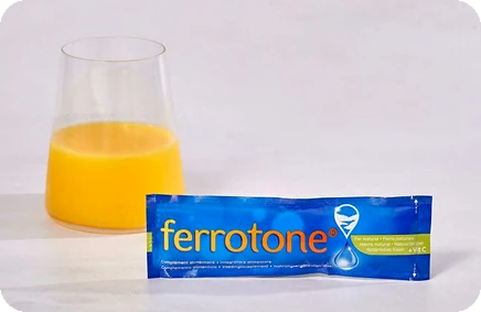 Sáček Ferrotone se sklenicí džusu